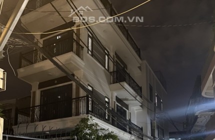 Nguyễn Xí P.25 Bình Thạnh, Ngay Vincom Plaza, DT 61m2, 4 Tầng, Hẻm nhựa xe hơi